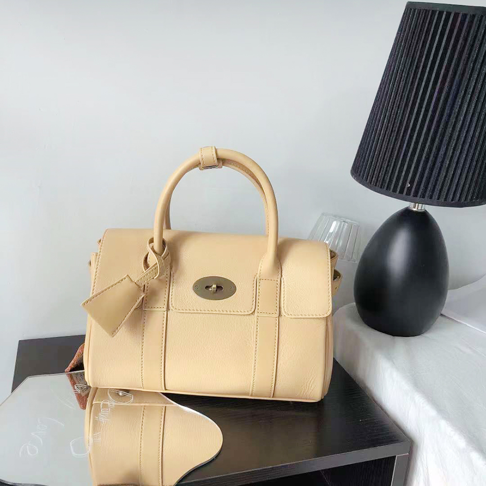 Bolsa de ombro de couro genuín - Interior Design Portfolio avaliação e preço